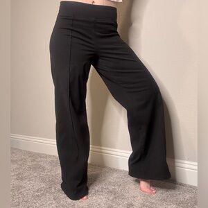 American Eagle Black Wide-Leg Front Seam Pull On Trouser Pants